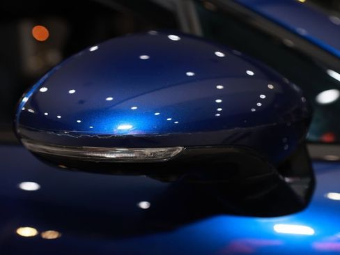 Used 2021 Porsche Panamera GTS w/ Premium Package image 35