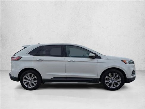 Used 2020 Ford Edge Titanium w/ Equipment Group 301A image 5
