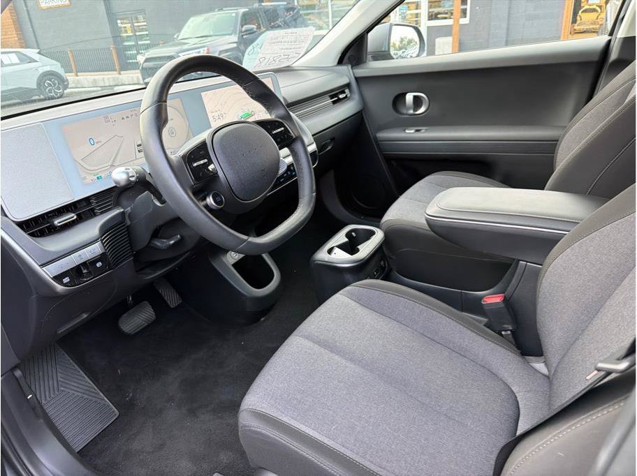 Used 2024 Hyundai Ioniq 5 SEL AWD/4WD image 2