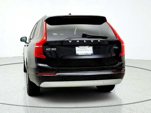 Used 2022 Volvo XC90 T5 Momentum AWD/4WD image 6