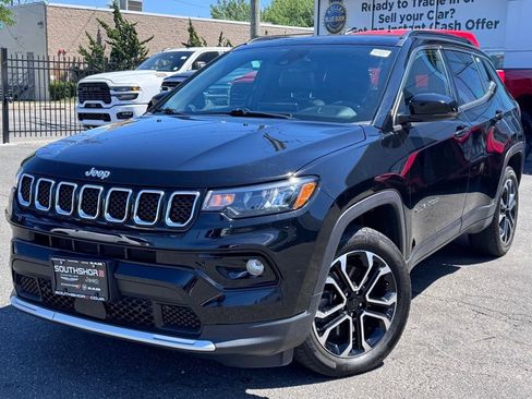 Certified 2023 Jeep Compass Limited w/ Sun and Sound Group AWD/4WD image 3