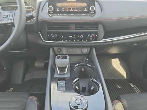 New 2026 Nissan Rogue SV AWD/4WD image 3