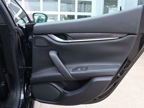Used 2019 Maserati Ghibli image 38