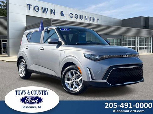 Used 2025 Kia Soul LX w/ LX Technology Package image 1