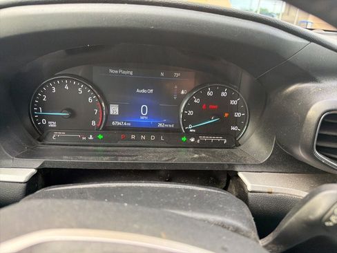 Used 2022 Ford Explorer XLT w/ Equipment Group 202A image 14