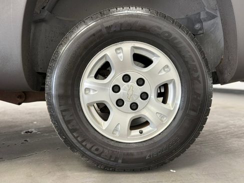 Used 2003 Chevrolet Avalanche 4x4 w/ Suspension Package, Off-Road image 71