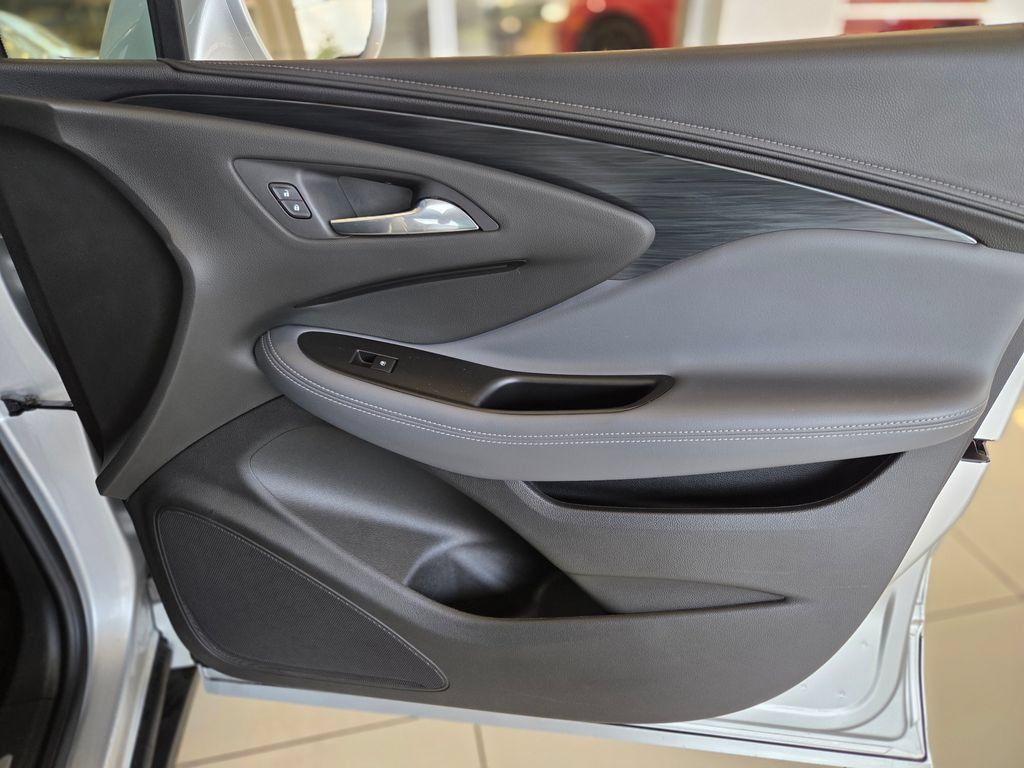 Used 2019 Buick Envision Essence FWD image 22