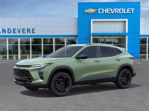 New 2026 Chevrolet Trax ACTIV w/ Sunroof Package image 2