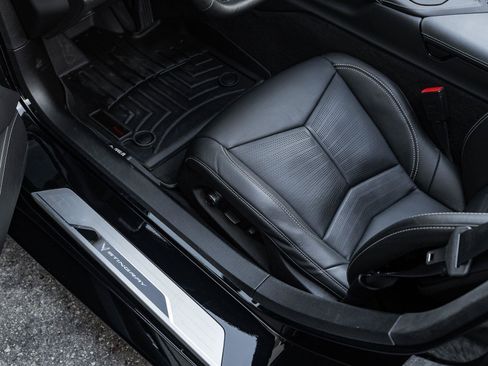 Used 2021 Chevrolet Corvette Stingray Premium Cpe w/ Z51 Performance Package RWD image 26