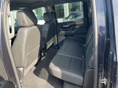 Used 2025 GMC Sierra 1500 SLT image 45