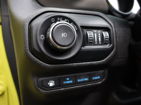 Used 2022 Jeep Wrangler Unlimited Rubicon 4xe w/ Cold Weather Group image 15