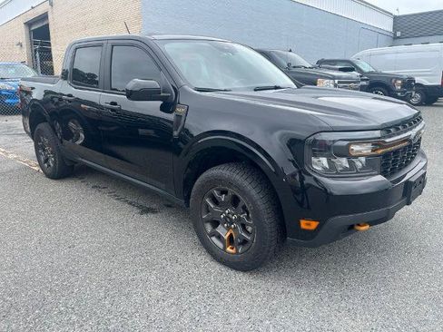 Certified 2024 Ford Maverick Tremor w/ Tremor Off-Road Package AWD/4WD image 1