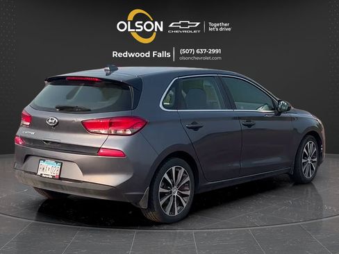 Used 2018 Hyundai Elantra GT FWD image 5
