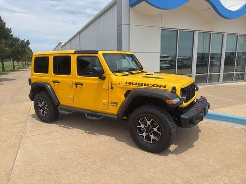 Used 2019 Jeep Wrangler Unlimited Rubicon AWD/4WD image 3