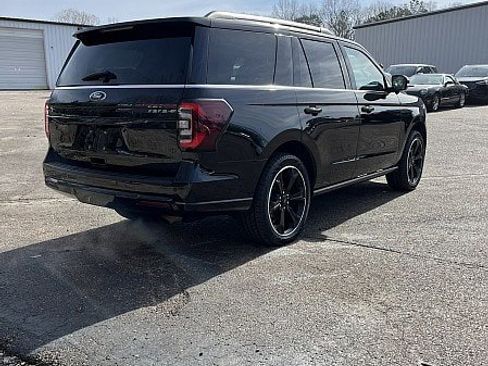 Used 2023 Ford Expedition Limited image 7