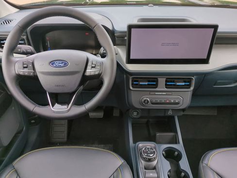 New 2025 Ford Maverick Lobo image 16