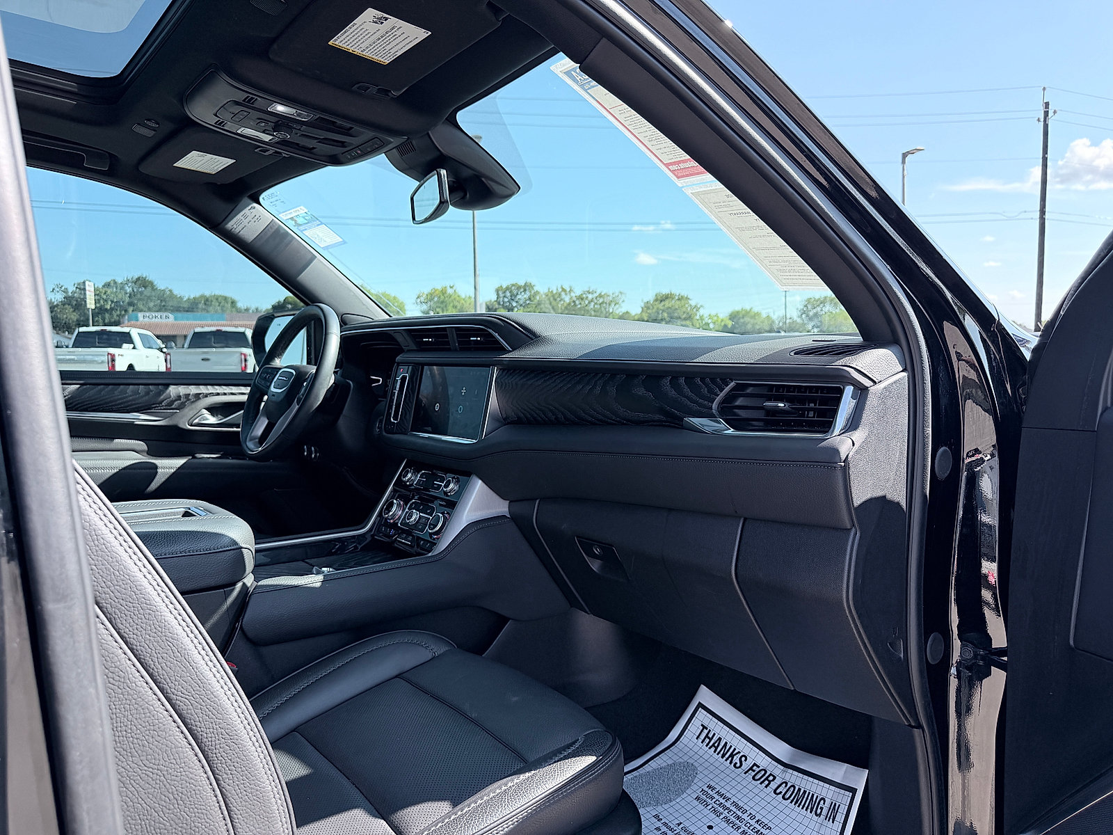 Used 2024 GMC Yukon Denali AWD/4WD image 12