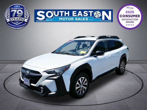 Used 2023 Subaru Outback Premium AWD/4WD image 1