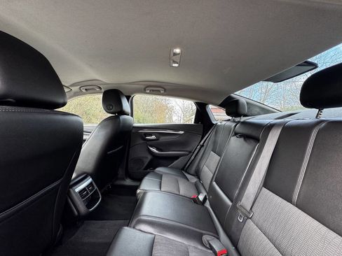 Used 2018 Chevrolet Impala LT image 11