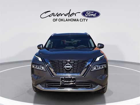 Used 2023 Nissan Rogue Platinum w/ Platinum Premium Package image 3