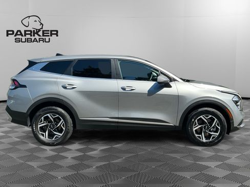 Used 2023 Kia Sportage LX AWD/4WD image 6