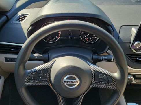 Used 2020 Nissan Altima 2.5 S FWD image 21