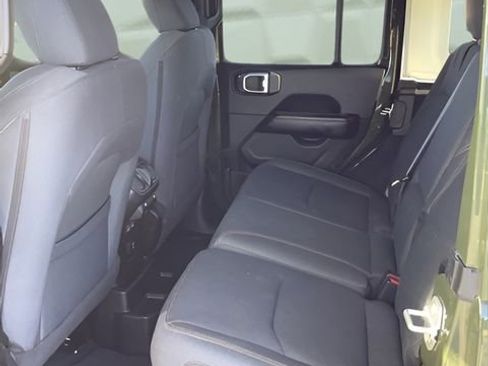 Used 2024 Jeep Wrangler Unlimited Sahara image 16