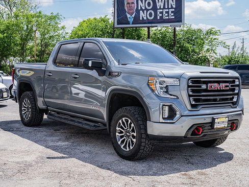 Used 2020 GMC Sierra 1500 AT4 w/ AT4 Premium Package image 3
