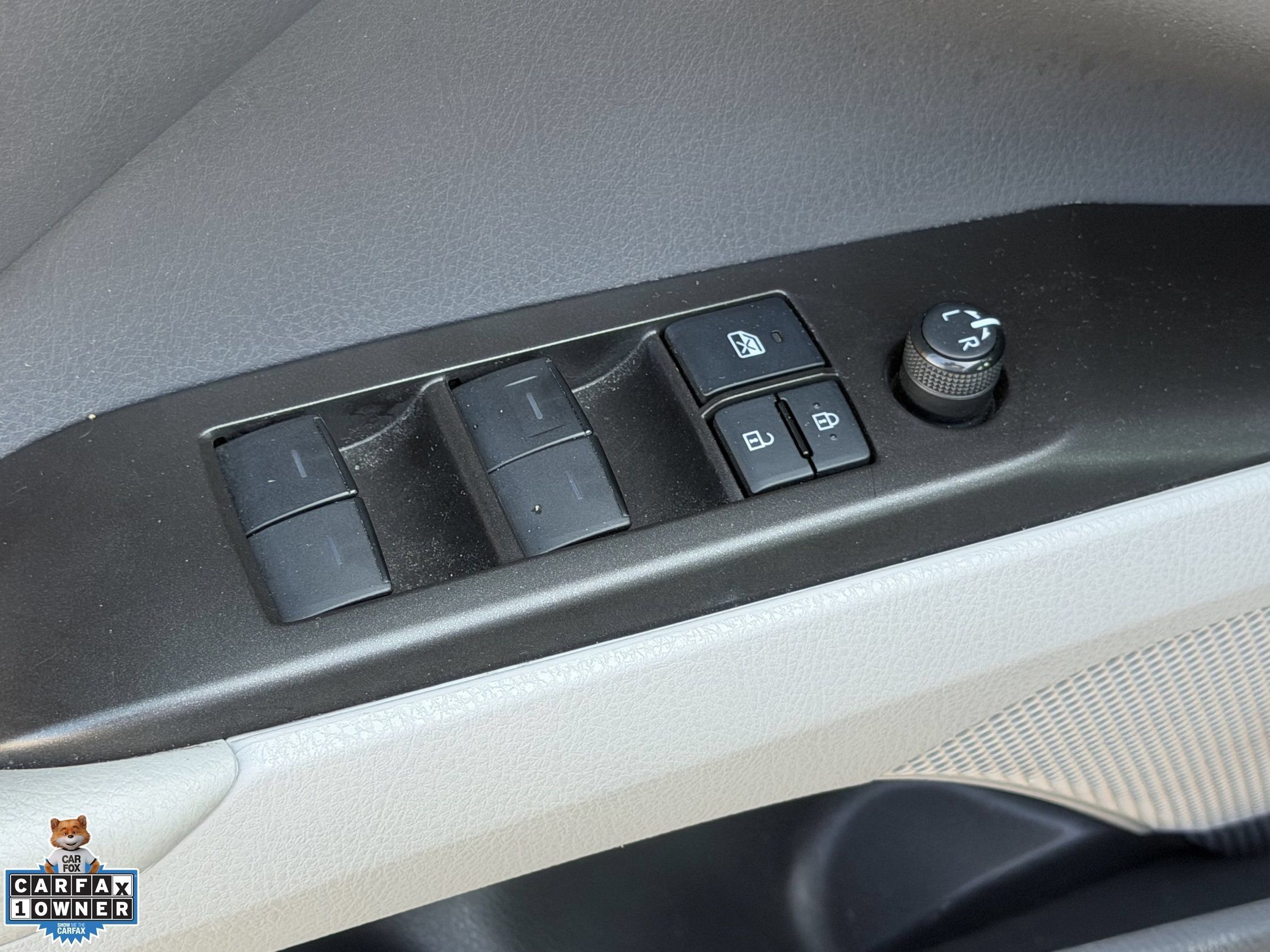 Used 2021 Toyota Camry LE FWD image 26