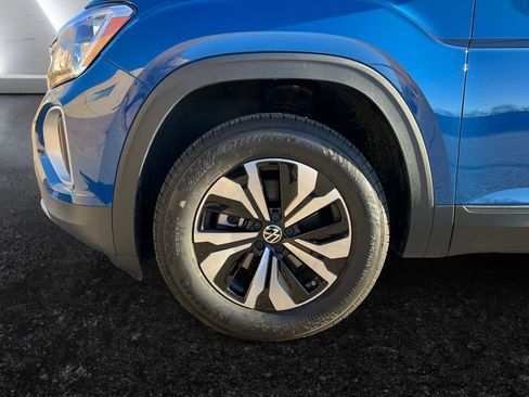 Used 2025 Volkswagen Atlas SE image 26