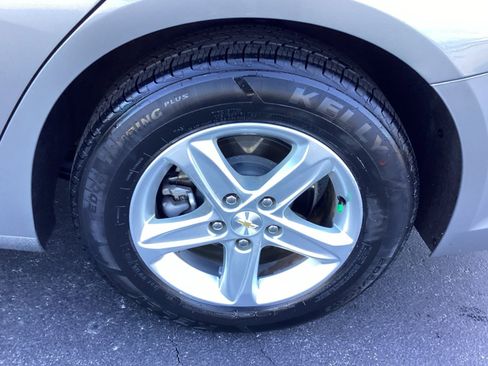 Used 2024 Chevrolet Malibu LT image 19