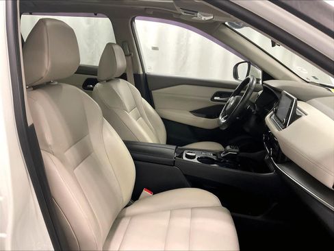 Certified 2023 Nissan Rogue SV w/ SV Premium Package image 11