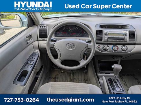 Used 2006 Toyota Camry LE FWD image 16