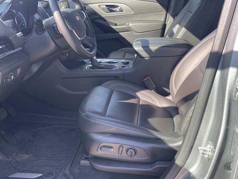 Used 2023 Chevrolet Traverse LT w/ LT Premium Package image 20