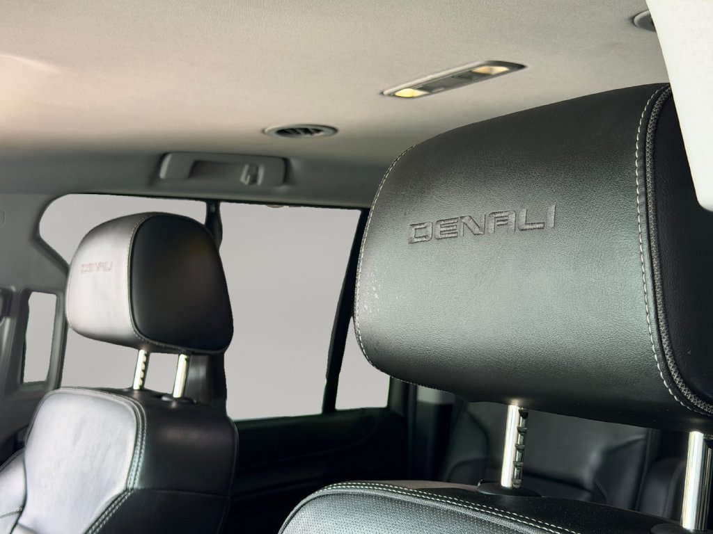 Used 2018 GMC Yukon XL Denali RWD image 22
