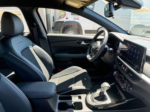 Certified 2024 Kia Forte GT-Line image 21