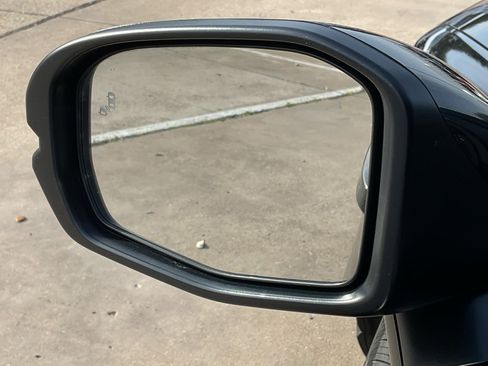 Used 2025 Honda HR-V Sport image 11