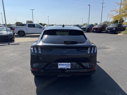 Certified 2022 Ford Mustang Mach-E Premium image 6