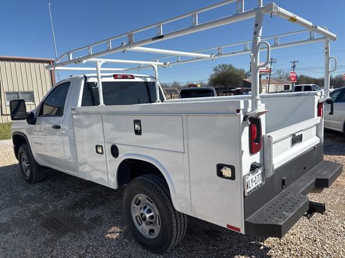 Used 2025 Chevrolet Silverado 2500 W/T image 9