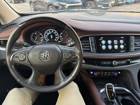 Used 2018 Buick Enclave Avenir w/ Avenir Technology Package image 19