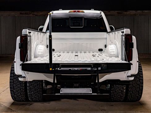Used 2026 Ford F450 Platinum image 9