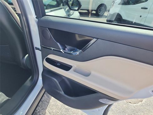 New 2026 Lincoln Corsair Premiere image 25