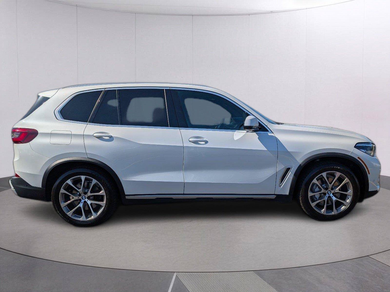 Used 2021 BMW X5 sDrive40i w/ Premium Package RWD image 8
