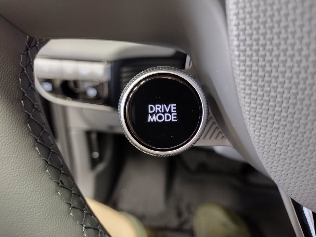 New 2026 Hyundai Ioniq 5 SEL AWD/4WD image 23