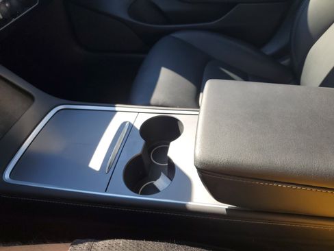 Used 2022 Tesla Model 3 Performance image 31