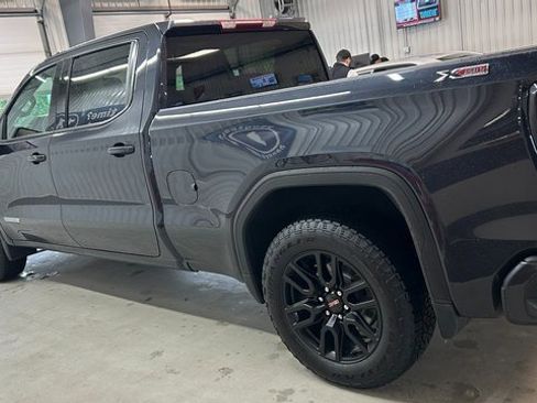 Used 2022 GMC Sierra 1500 Elevation w/ X31 Off-Road Package image 8