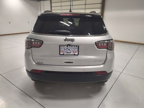 Used 2024 Jeep Compass Limited image 12