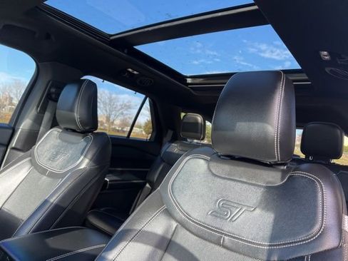 Certified 2023 Ford Explorer ST w/ Equipment Group 401A image 17