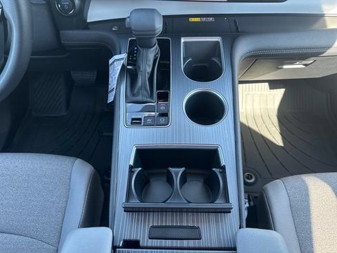 New 2026 Toyota Sienna LE FWD image 11
