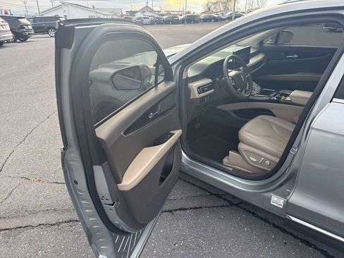 Certified 2023 Lincoln Nautilus AWD image 14